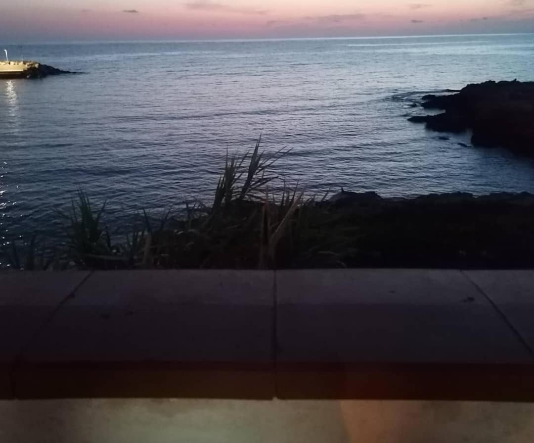 La Terrazza Sul Mare Monolocale Con Terrazza Vicino Aereoporto&Mare Sicilian Vintage Style Beach House チーニジ エクステリア 写真